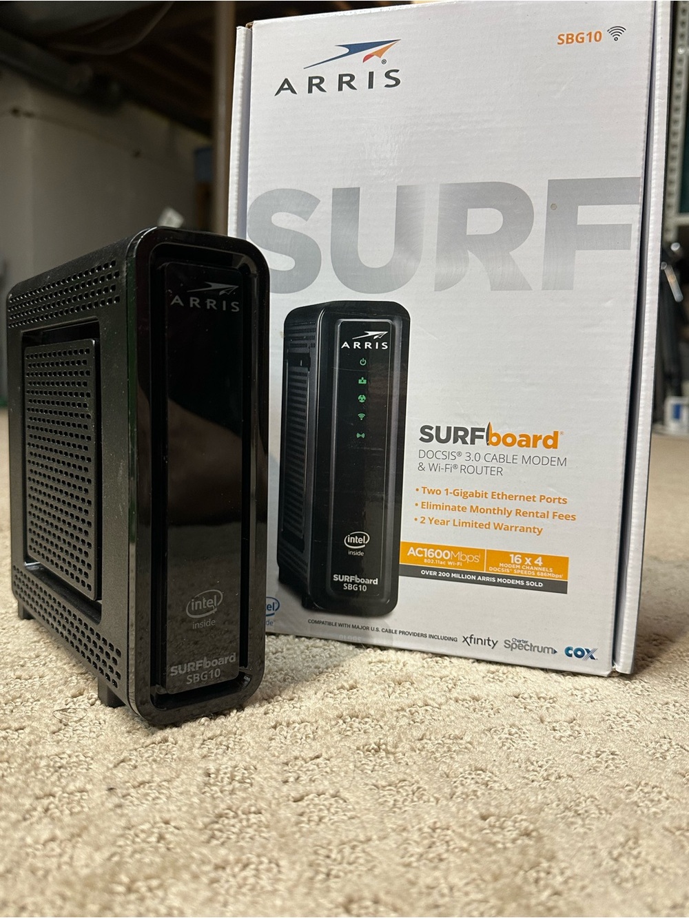 ARRIS SURFboard SBG10 Black Cable Modem & Wi‑Fi Router